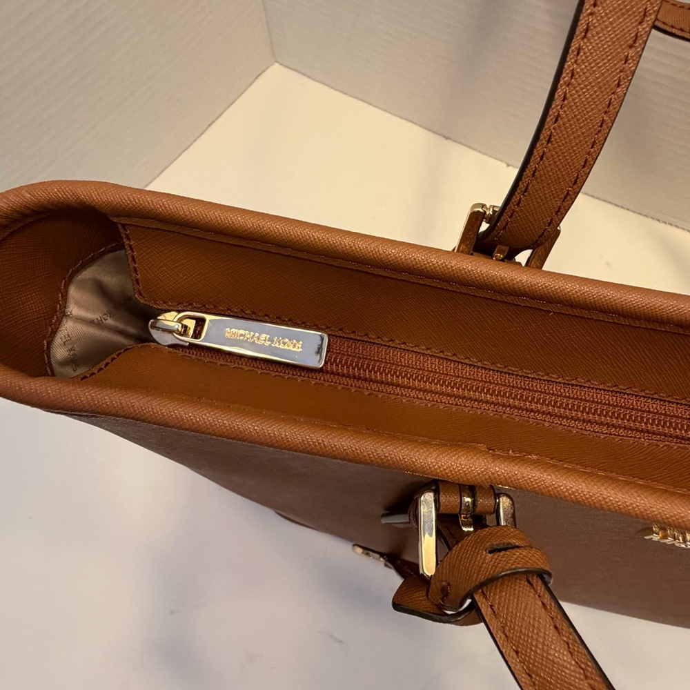 MICHAEL KORS Jet Set Saffiano Leather Tote Shoulder Bag - Picture 7 of 13